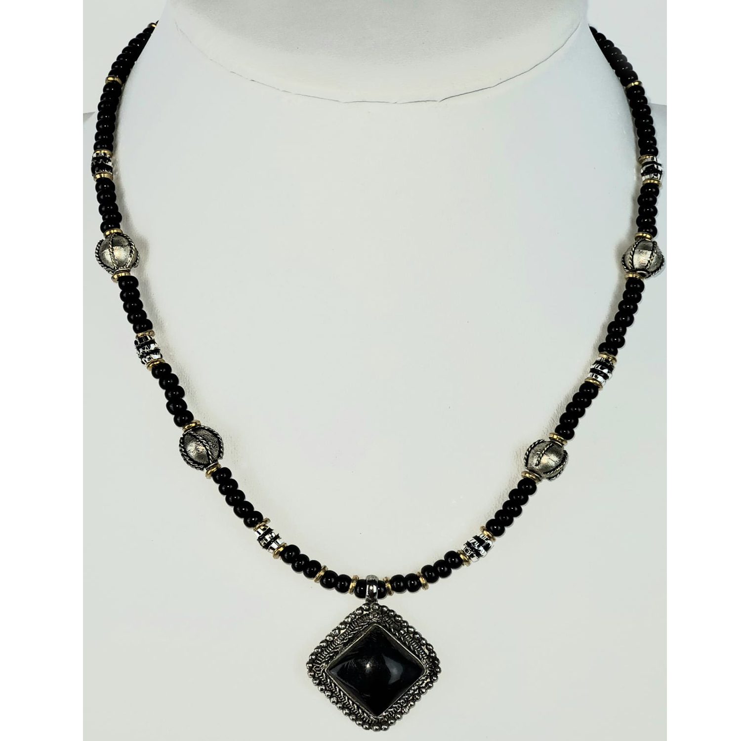 Western Style Necklace Black